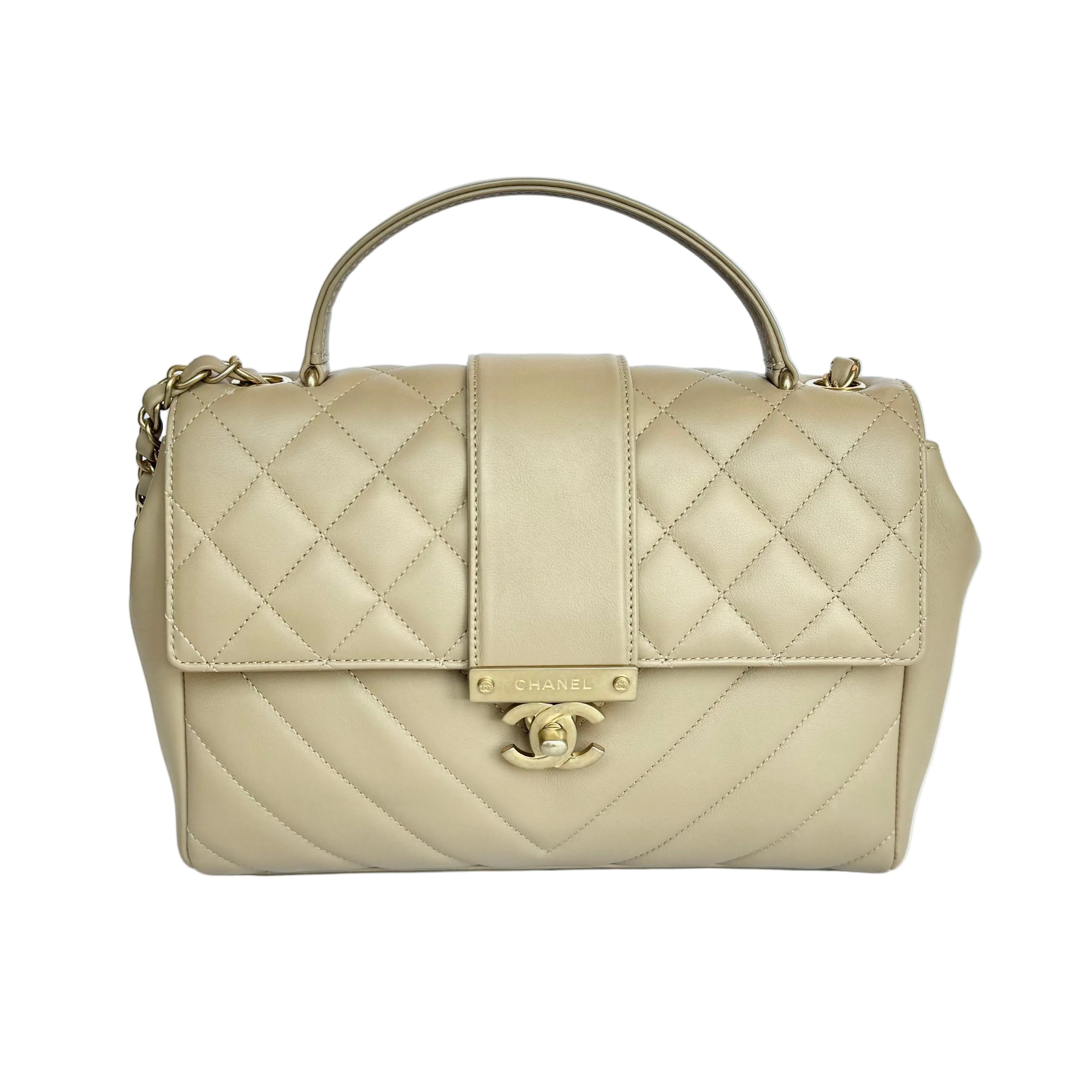 CHANEL Chevron Gold Class Top