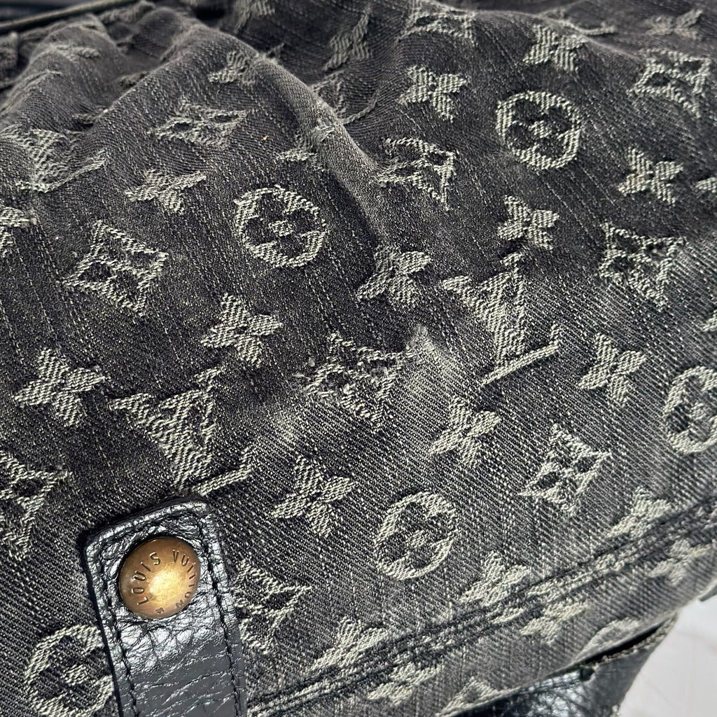 Louis Vuitton denim negra