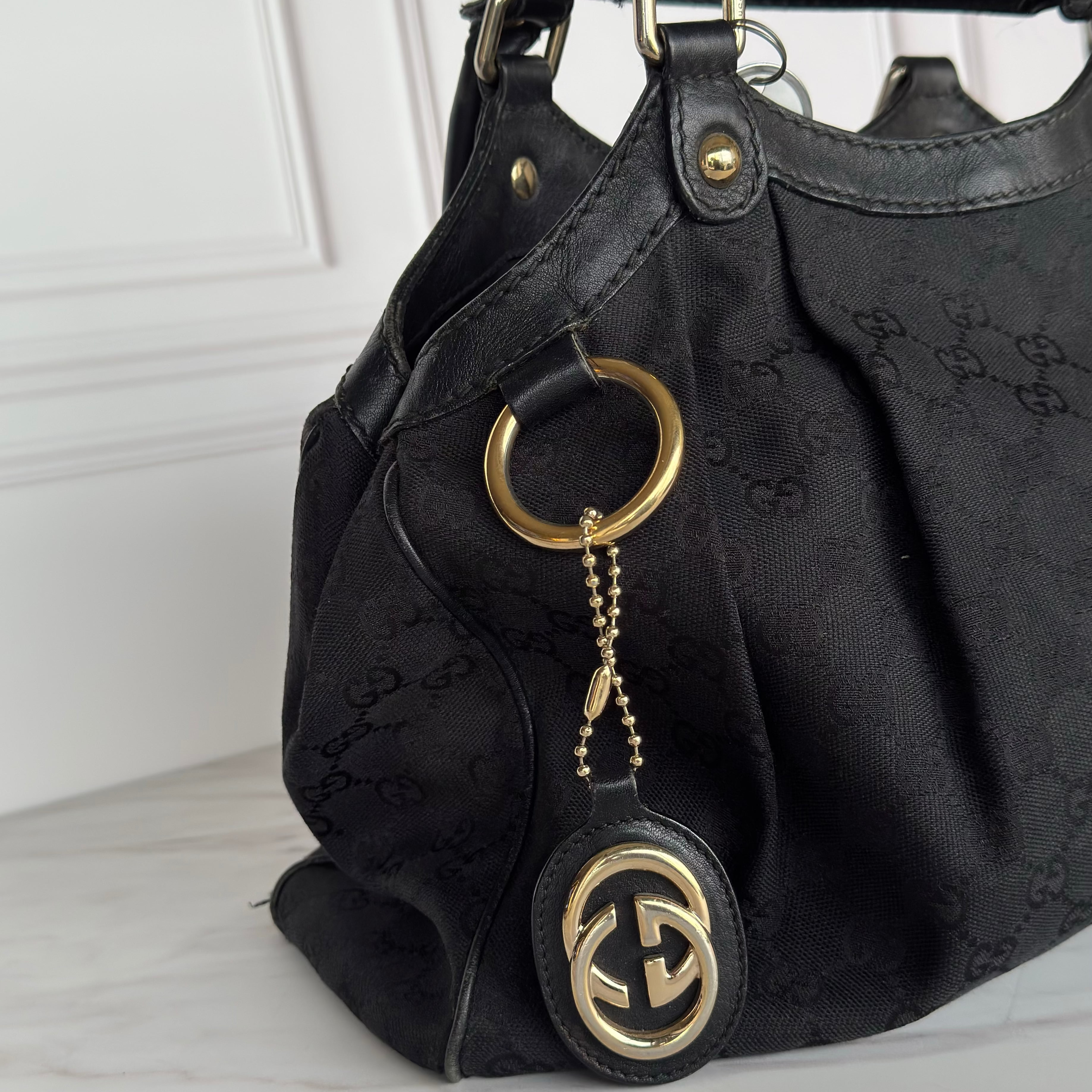 Gucci denim negra