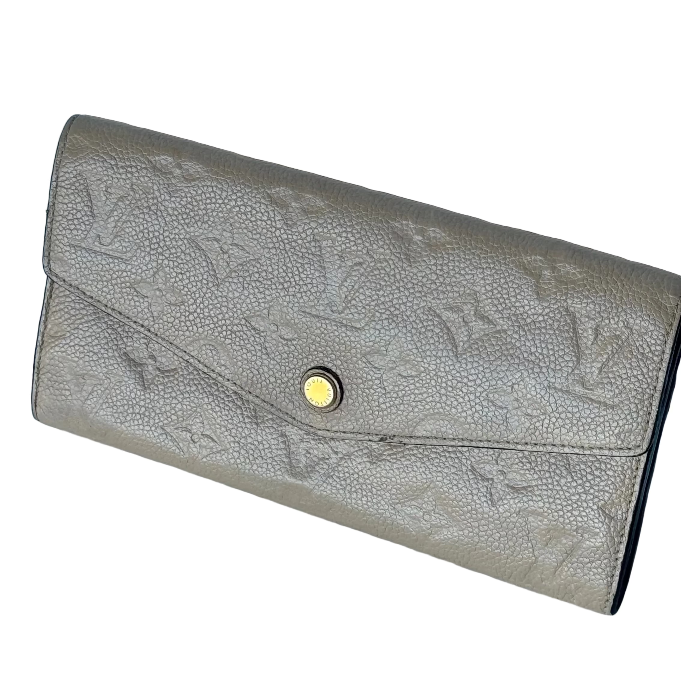 Cartera Louis Vuitton nude