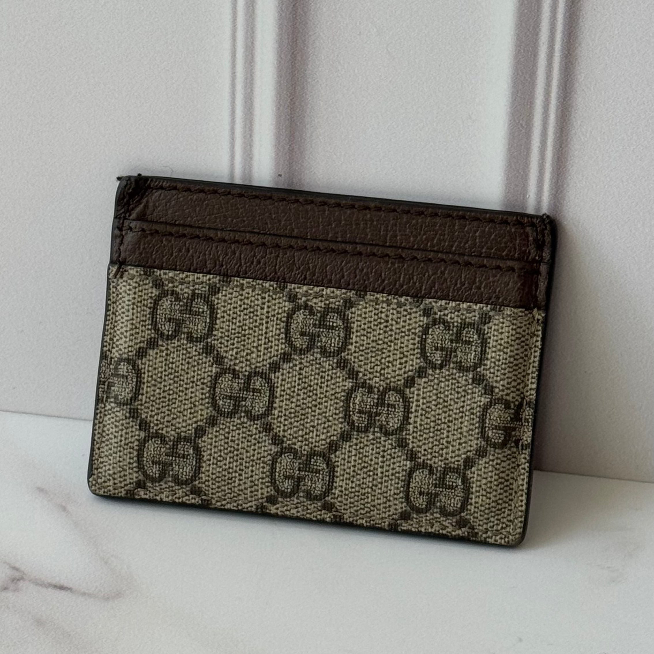 Tarjetero Gucci