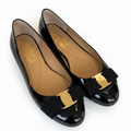 Flats Ferragamo negros