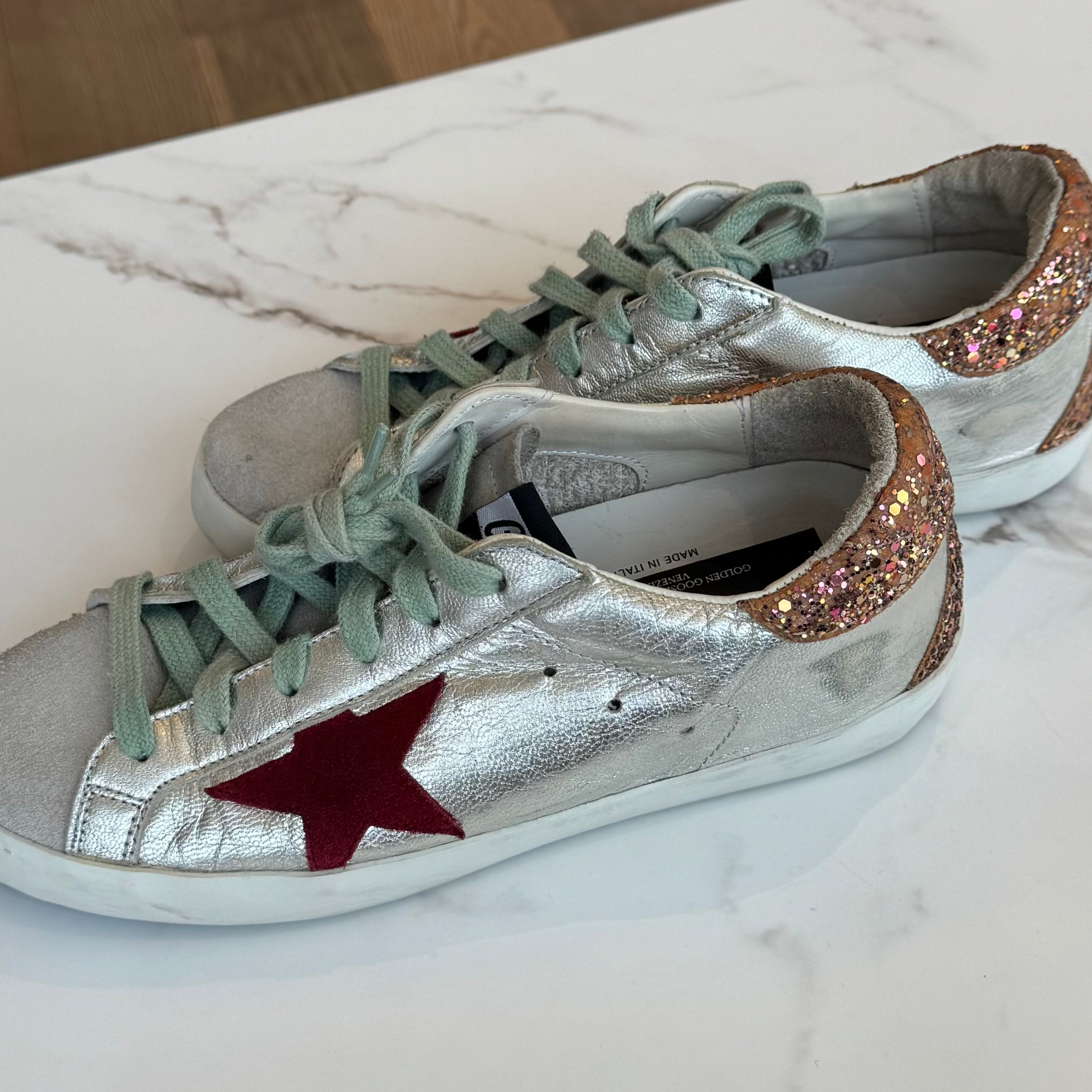 Tenis Golden goose plateados