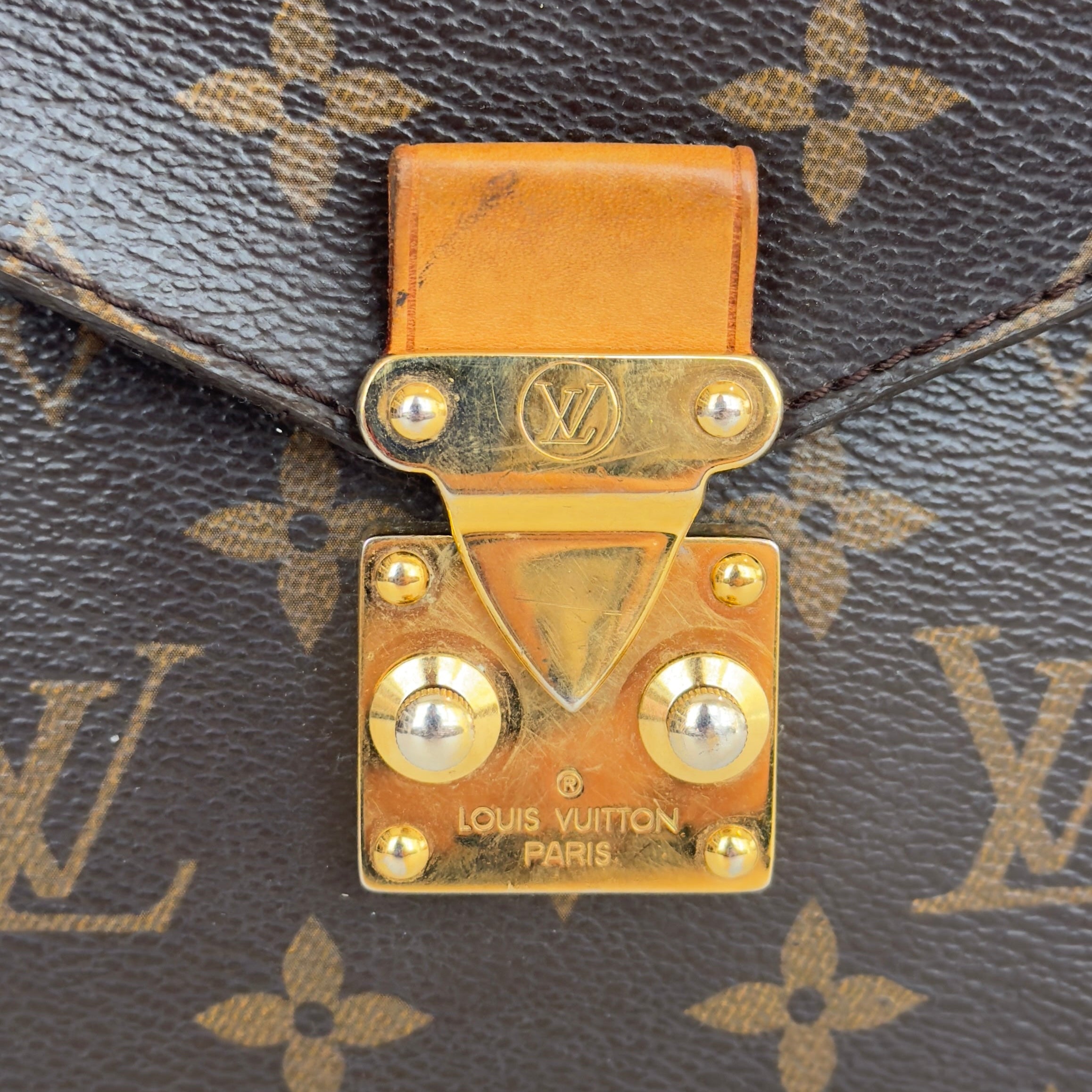 Louis Vuitton Metis Hobo